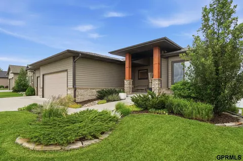 9400 S 31 St, Lincoln, NE 68516
