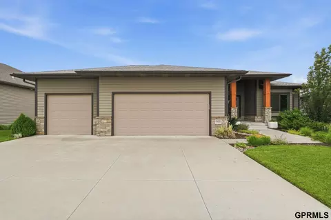 9400 S 31 St, Lincoln, NE 68516