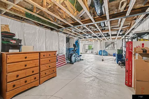Entry Way - 18907 Briar St, Omaha, NE 68136 photo 3 of 3
