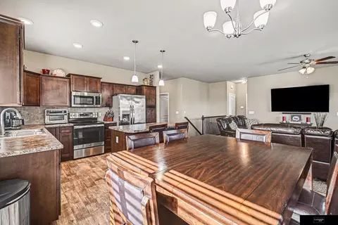 Kitchen - 18907 Briar St, Omaha, NE 68136 photo 4 of 5