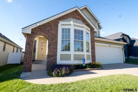 18884 Mason Plz, Omaha, NE 68022