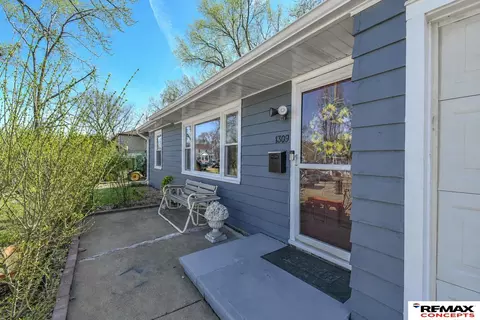 Exterior - 1309 Grant St, Beatrice, NE 68310 photo 2 of 5