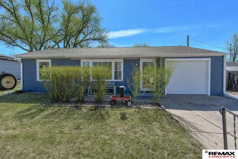 Exterior - 1309 Grant St, Beatrice, NE 68310 photo 1 of 5