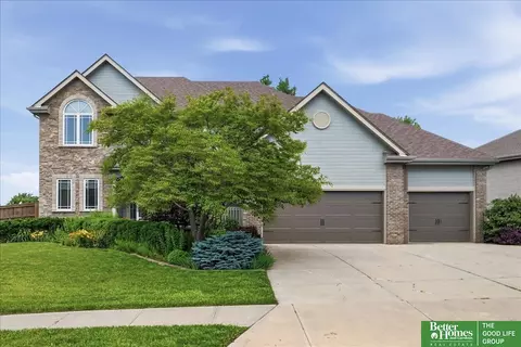8564 S 101 St, La Vista, NE 68128