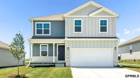 8613 N 167 St, Bennington, NE 68007