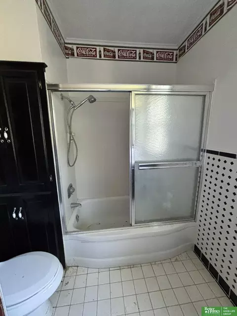 Bath - 105 E 5 St, Stromsburg, NE 68666 photo 2 of 2