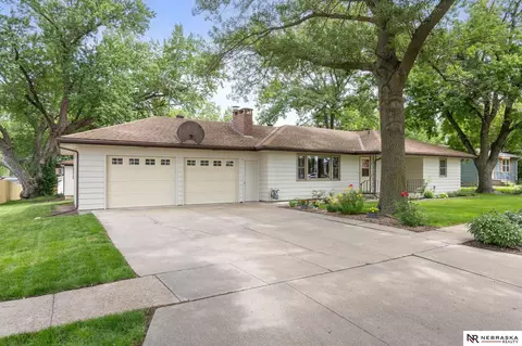 214 4th St, Milford, NE 68405