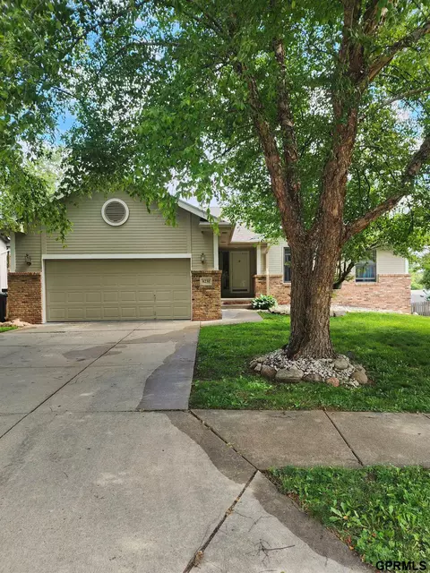 8231 Clay St, Omaha, NE 68122