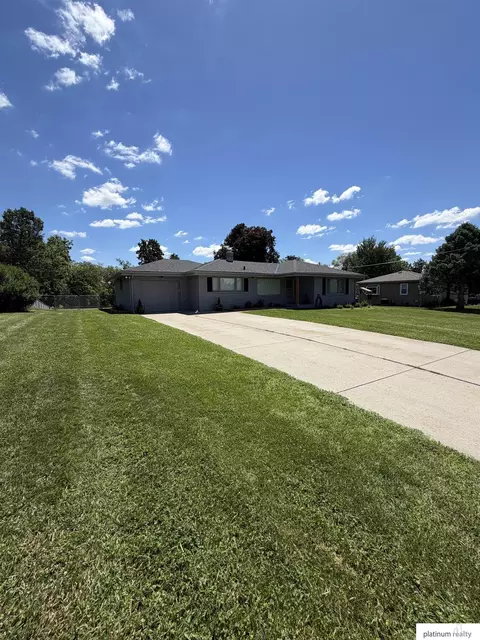 11521 N Post Rd, Omaha, NE 68112