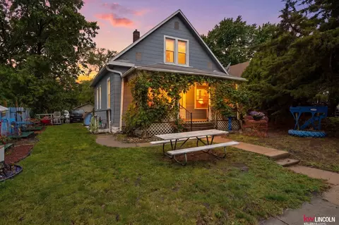1325 N 21 St, Lincoln, NE 68503