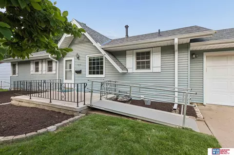 1608 Lincoln Rd, Bellevue, NE 68005