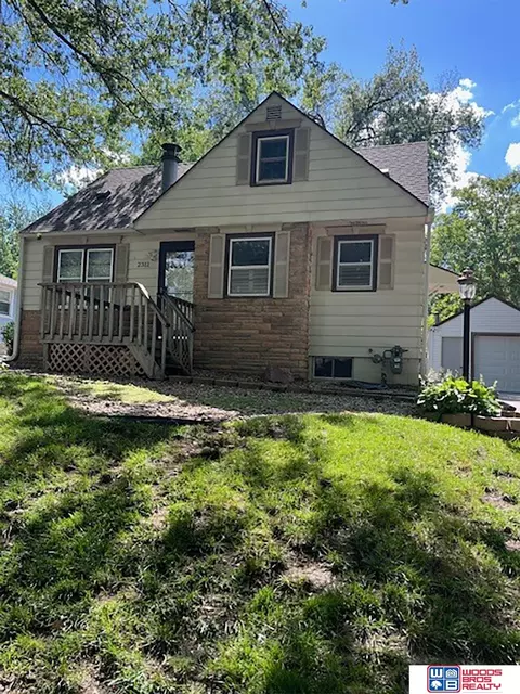 2311 S 37th St, Lincoln, NE 68506