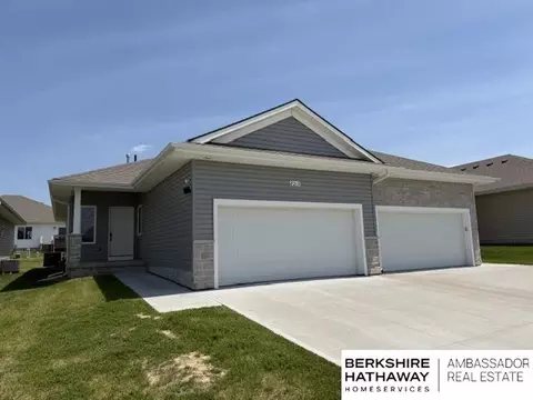 8213 S 178th St, Omaha, NE 68136