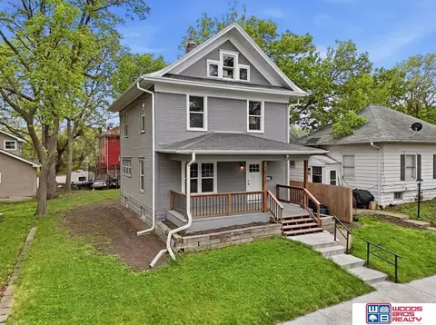 2711 Sumner St, Lincoln, NE 68502