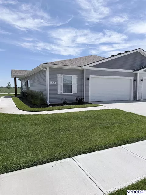 2114 Aaron Way, Fremont, NE 68025