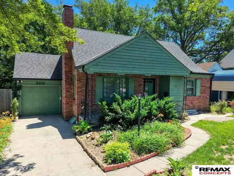 200 S Cotner Blvd, Lincoln, NE 68510