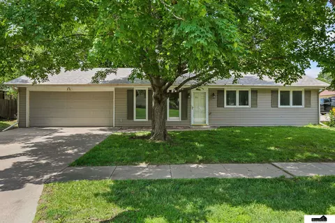 1716 W Arlington St, Lincoln, NE 68522