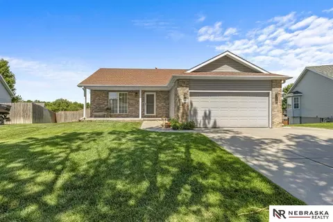 3334 W Rose St, Lincoln, NE 68522