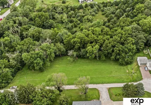 740 16th St, Plattsmouth, NE 68048