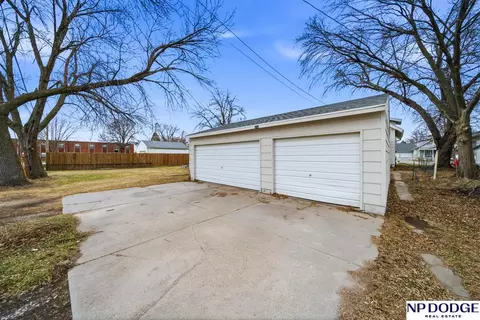 1031 E 10th St, Fremont, NE 68025