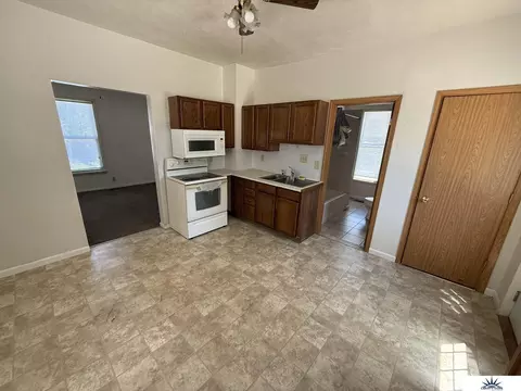 2315 Bancroft St, Omaha, NE 68108