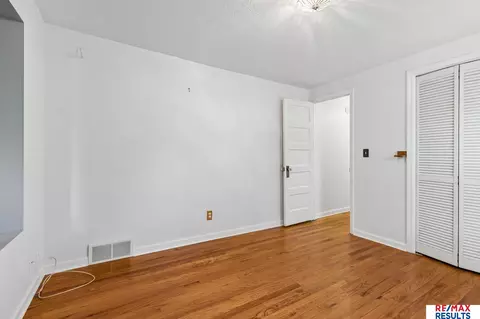 Bedroom - 5902 Whitmore St, Omaha, NE 68152 photo 4 of 4