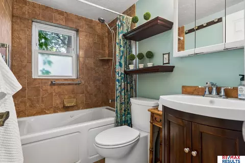 Bath - 5902 Whitmore St, Omaha, NE 68152 photo 1 of 3