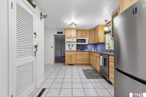 Kitchen - 5902 Whitmore St, Omaha, NE 68152 photo 2 of 4