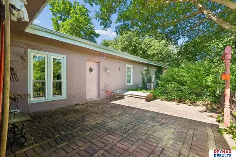 Exterior - 5902 Whitmore St, Omaha, NE 68152 photo 10 of 11