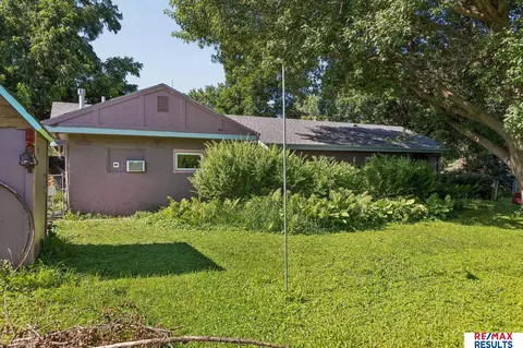 Exterior - 5902 Whitmore St, Omaha, NE 68152 photo 11 of 11