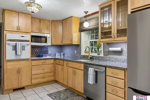 Kitchen - 5902 Whitmore St, Omaha, NE 68152 photo 3 of 4
