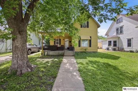 117 N 10th St, Beatrice, NE 68310