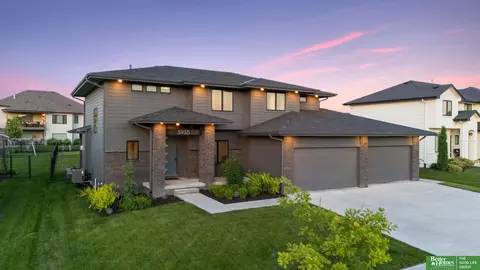3935 S 208 St, Elkhorn, NE 68022