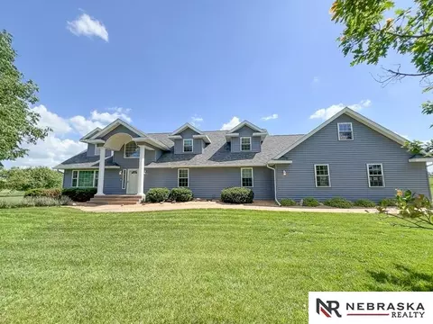 11701 Raymond Rd, Waverly, NE 68462
