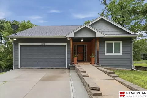 4423 R St, Omaha, NE 68107