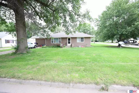 113 E 9th St, Stromsburg, NE 68666