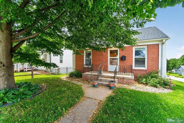 1902 S 61st St, Omaha, NE 68106