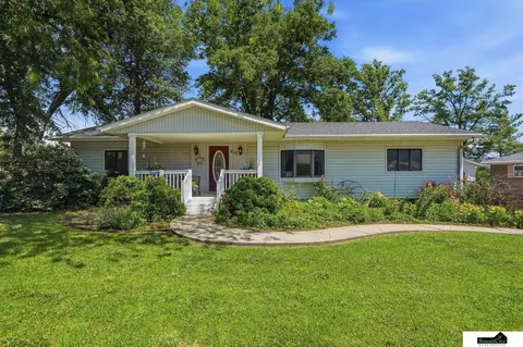 211 E Church St, Cook, NE 68329