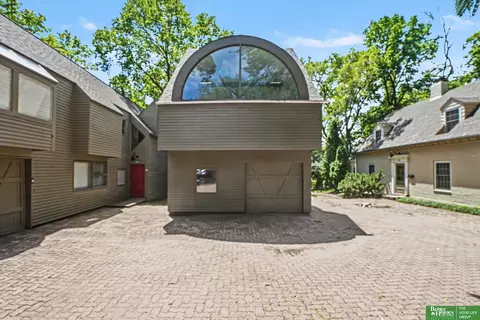 6009 Lafeyette Ct, Omaha, NE 68132