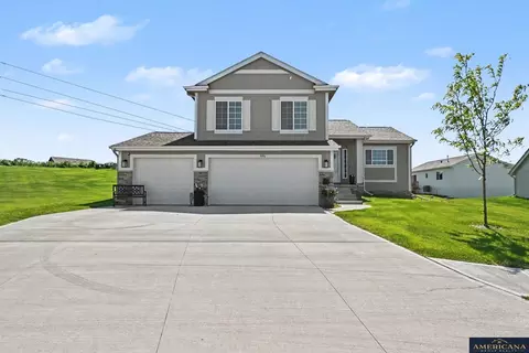 9106 S 177th Ave Cir, Omaha, NE 68136