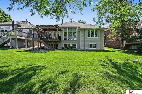 9920 S 172 Cir, Omaha, NE 68136