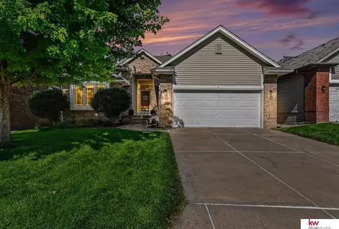 9920 S 172 Cir, Omaha, NE 68136