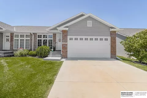 1537 Open Sky Ln, Lincoln, NE 68522