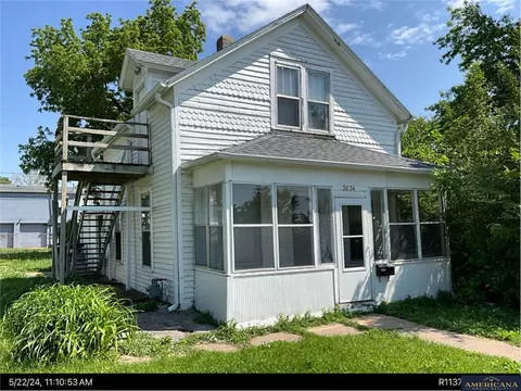 3634 R St, Omaha, NE 68107