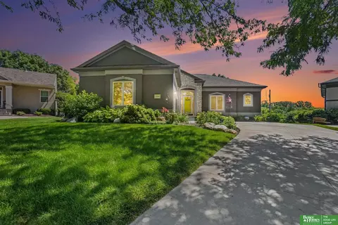 11414 Iowa Cir, Omaha, NE 68142