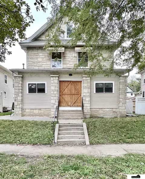 418 S 27th St, Lincoln, NE 68510