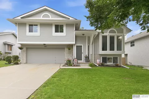 7611 S 137th Ave, Omaha, NE 68138