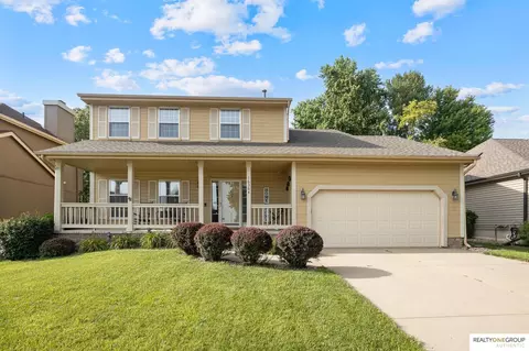 16364 Taylor St, Omaha, NE 68116