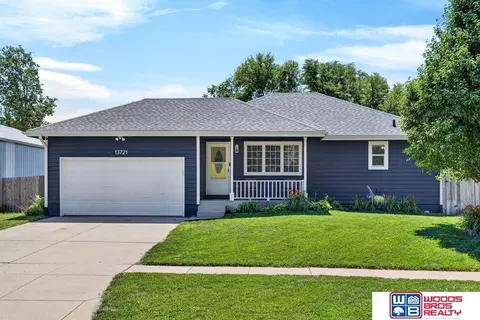 13721 Guildford St, Waverly, NE 68462