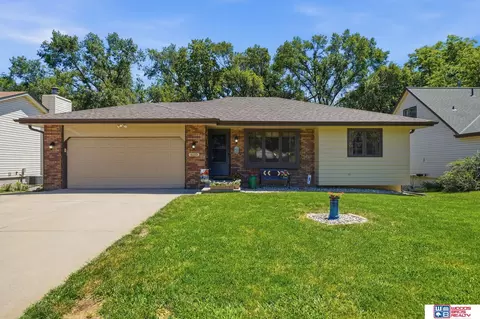 6110 S 53rd St, Lincoln, NE 68516